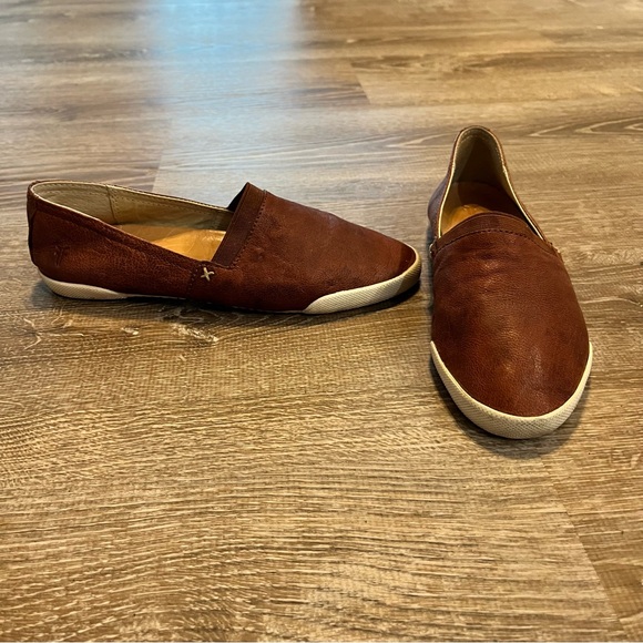 Frye Shoes - Frye Melanie slip-on leather sneaker size 5.5